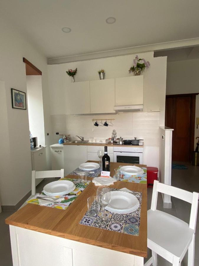 Casa Vacanza Le Ginestre Apartment Portici Exterior photo